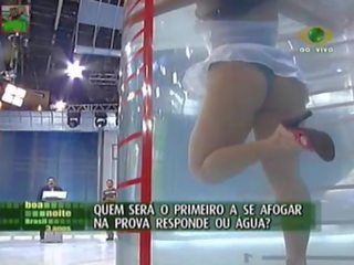 Enticing Upskirt clip From Brazil 2